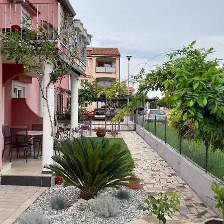 Apartments Dragica Πόρετς Εξωτερικό φωτογραφία