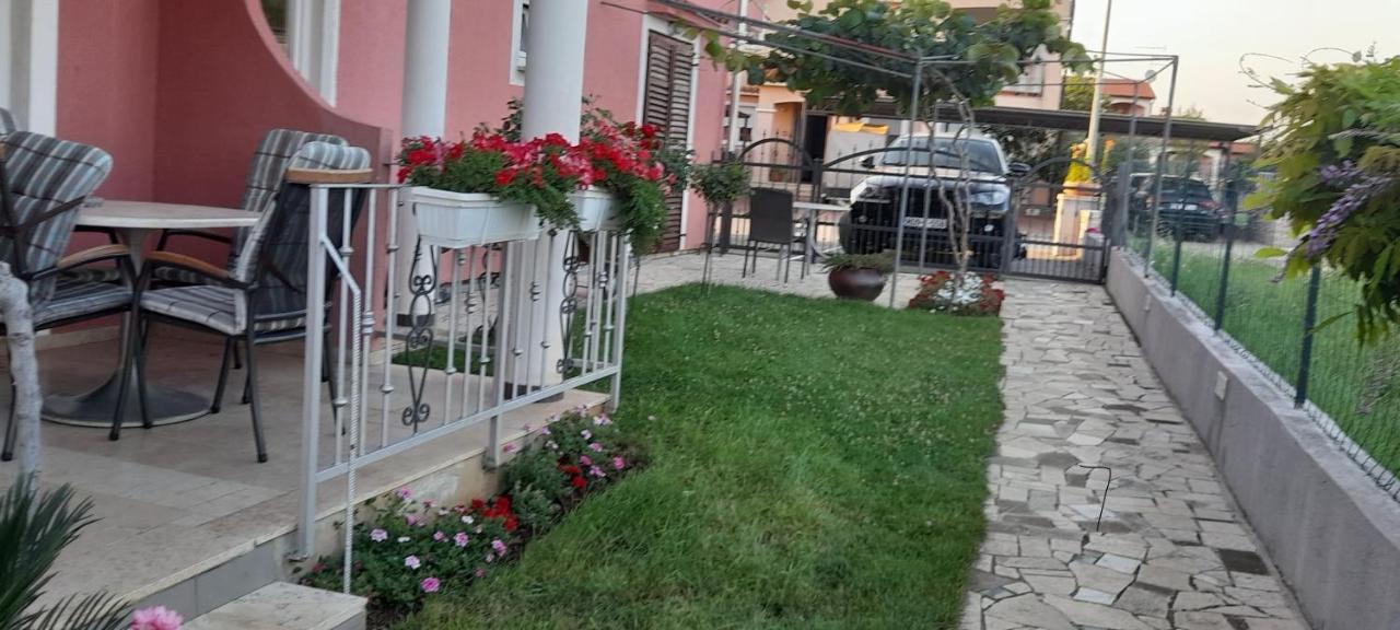 Apartments Dragica Πόρετς Εξωτερικό φωτογραφία