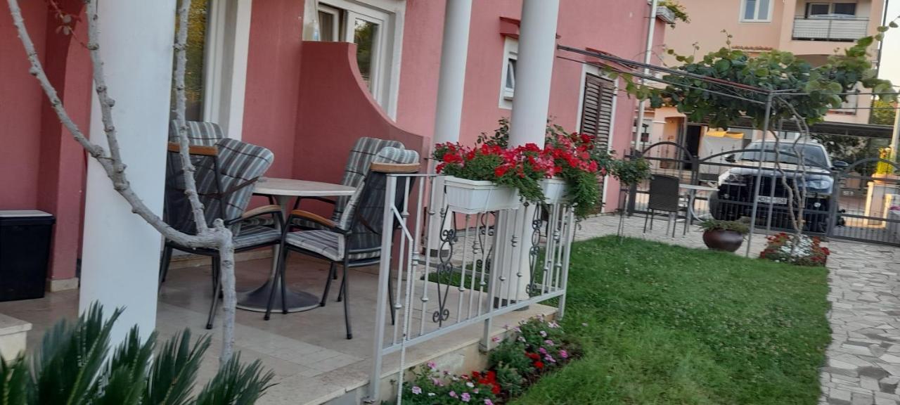 Apartments Dragica Πόρετς Εξωτερικό φωτογραφία