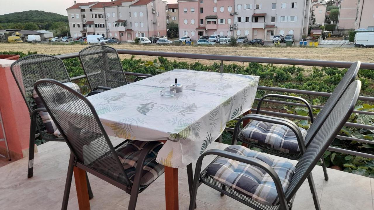 Apartments Dragica Πόρετς Εξωτερικό φωτογραφία