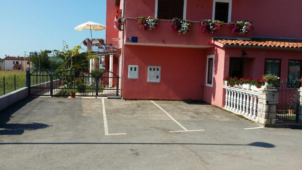Apartments Dragica Πόρετς Εξωτερικό φωτογραφία