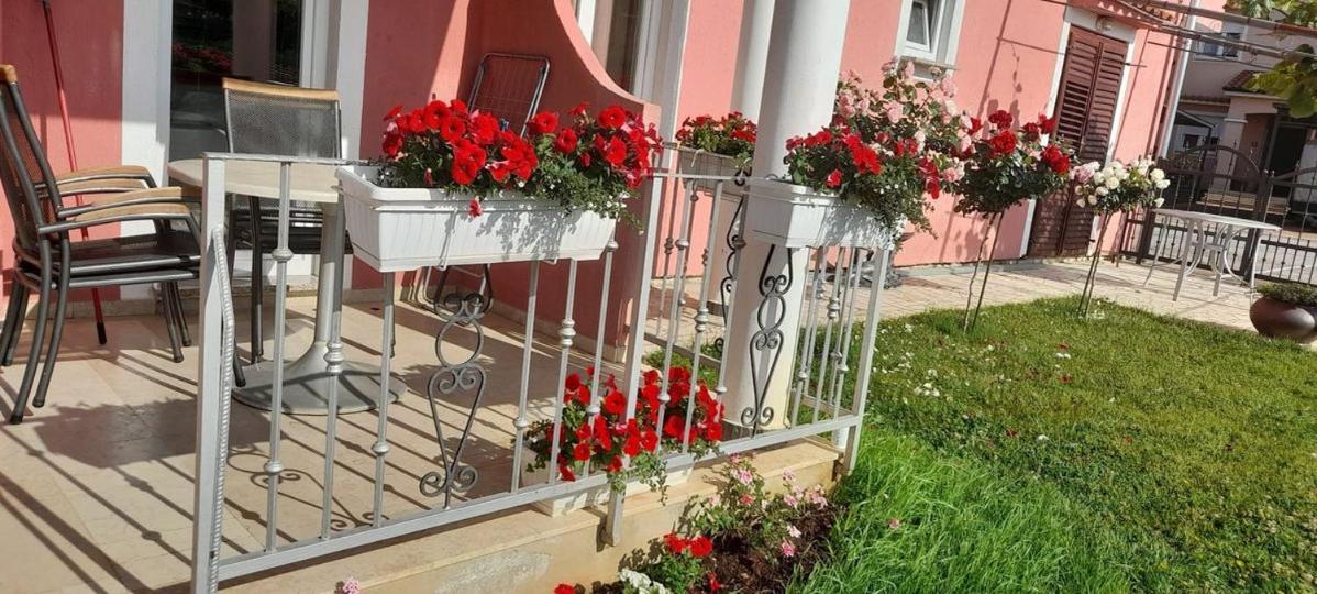 Apartments Dragica Πόρετς Εξωτερικό φωτογραφία